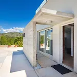Casa de Férias In Mit Beheiztem Pool By Interhome