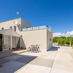 Casa de Férias In Mit Beheiztem Pool By Interhome Dugopolje