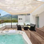 Casa de Férias In Mit Beheiztem Pool By Interhome
