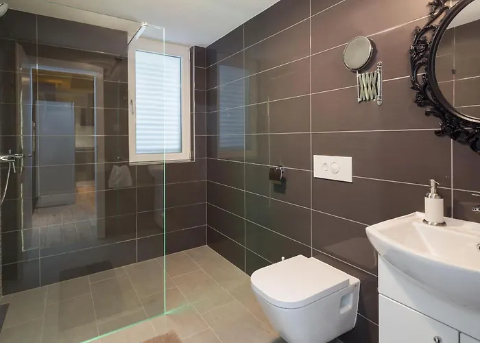 In Mit Beheiztem Pool By Interhome Dugopolje