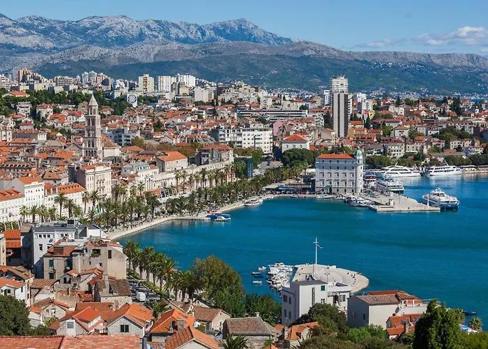 In Mit Beheiztem Pool By Interhome Ferienhaus