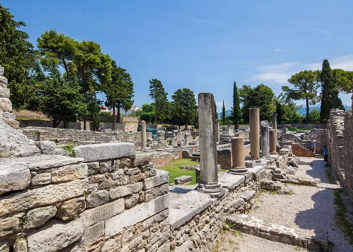 In Mit Beheiztem Pool By Interhome Ferienhaus Dugopolje